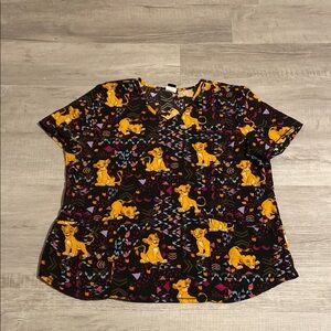 Disney Women's Scrubstar Simba V-Neck Print Scrub Top - Black